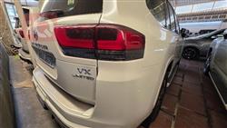 تۆیۆتا لاند کروزەر